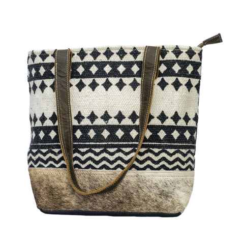 Enjy  Tote Bag