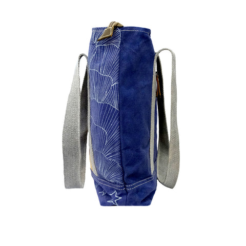 Fruit fly Tote Bag